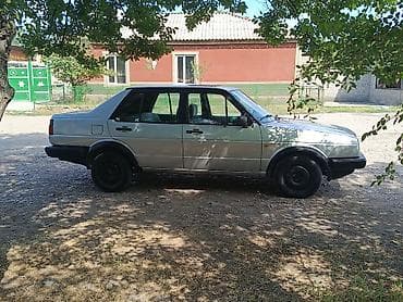 Volkswagen Jetta: 1986 г., 1.8 л, Механика, Седан — 3
