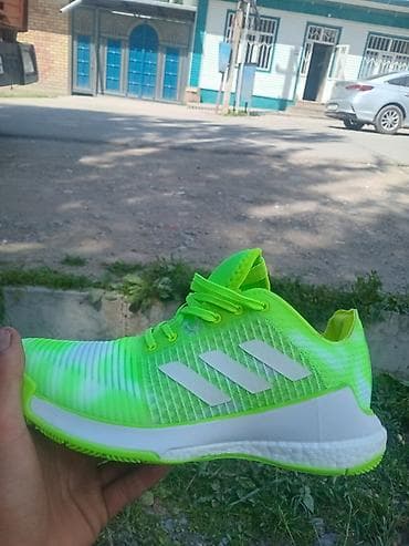 бу обув: Эркектердин кроссовкасы, 41.5, Adidas, Жаңы, түсү - Жашыл, Өзү алып кетүү — 1