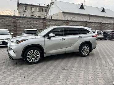 авто минивен 7 мест: Toyota Highlander: 2023 г., 2.5 л, Автомат, Гибрид, Кроссовер — 7