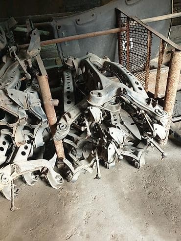 задний сидения: Балка задние Е210. Е211. Е124. S220. С202. С203. 638. 639.163. 168 — 1