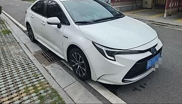 китай авто: Toyota Corolla: 2023 г., 1.8 л, Вариатор, Бензин, Седан — 2
