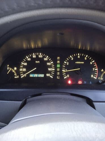 абмен на авто: Toyota Ipsum: 2001 г., 2 л, Автомат, Бензин, Минивэн — 6