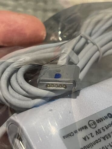 макбуки: Автомобильная зарядка для ноутбука Macbook MagSafe 2 60W — 5