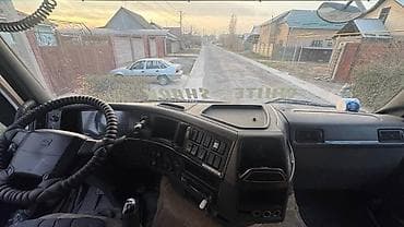 Транспорт: Тягач, Volvo, 2012 г., Тентованный — 5