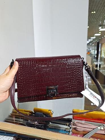 Женская сумка через плечо из фактурной кожи под крокодила - Формат