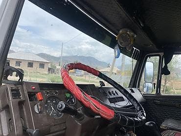 на мерседес гигант: Грузовик, Mercedes-Benz, Стандарт, 7 т, Б/у — 2