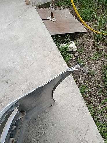 hyundai xcient: Бампер Toyota, Оригинал — 5