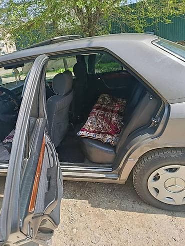 bmw e60 v10: Mercedes-Benz W124: 1993 г., Ручные, Бензин, Седан — 4