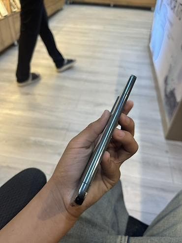 watch samsung: Samsung Galaxy S22, 256 ГБ, цвет - Голубой — 2