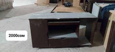 офис стол: Компьютердик үстөлү, Текчелери бар — 3