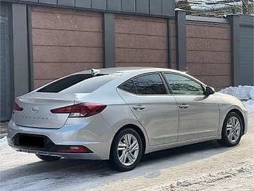 машина с газом: Hyundai Elantra: 2019 г., 2 л, Автомат, Бензин — 5