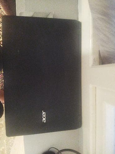 Ноудбук acer отсуствуйт 4 клавишы довольно хорошом састаяние 2 ядра 2