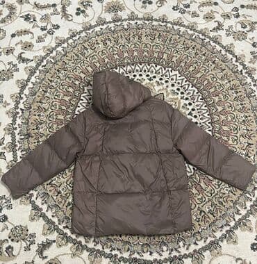 срочно продаю в связи с переездом: Пуховик, Короткая модель, Стеганый, M — 3