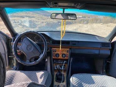 bmw e32: Mercedes-Benz W124: 1993 г., 3 л, Механика, Дизель, Седан — 5