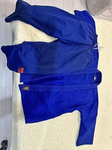 форма солдат: Продаю одевали один раз не подошло размер отдам за 1000 сом — 1