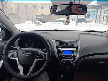 хонда акцент: Hyundai Solaris: 2011 г., 1.6 л, Механика, Газ, Хэтчбэк — 4