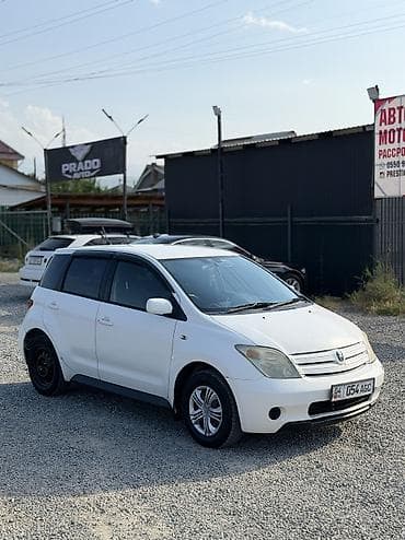 vitz platz: Toyota Ist: 2002 г., 1.5 л, Автомат, Бензин, Хэтчбэк — 4
