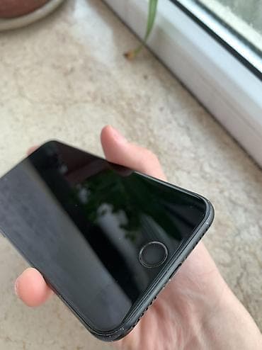 aphone 11: IPhone SE 2020, Б/у, 64 ГБ, Черный, 76 % — 9