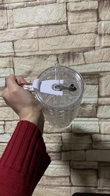 нож мультитул: Прозрачная кружка с ручкой и крышкой-дозатором. В комплекте стеклянная — 2