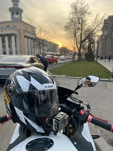 мотоцикл спорт турист: Спортивный мотоцикл в полном обвесе - Кузов: полноразмерный — 4