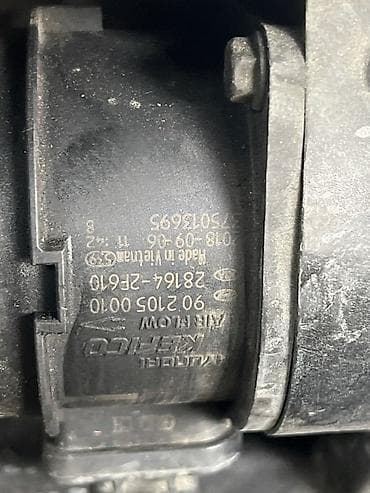 Детали КПП и трансмиссии: Датчик массового расхода воздуха KIA Carnival YP D4HB 2017 (б/у) — 1