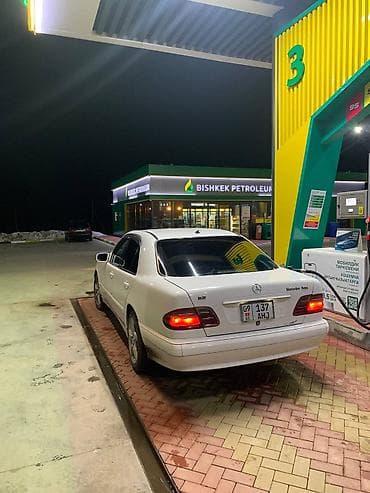 хундай аванте 1: Mercedes-Benz E-Class: 2001 г., 2.2 л, Кол менен иштөөчү, Бензин, Седан — 3