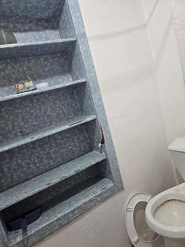 гостинку: 2 комнаты, 30 м², Гостиничный тип, Юг-2 мкр Гостиничный тип, 1 этаж — 2
