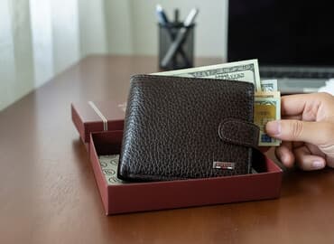 Киреге берилүүчү кийимдер: Продается новый портмоне BUTUN — 1