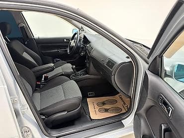 mazda bongo: Volkswagen Golf: 2001 г., 1.6 л, Механика, Бензин, Хэтчбэк — 10