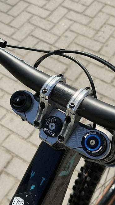 full construction: Продаю вилку BOXXER Основные характеристики: - Вилка RockShox Boxxer — 4