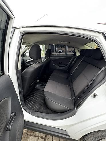 Nissan Almera: 2018 г., 1.6 л, Механика, Бензин, Седан — 8