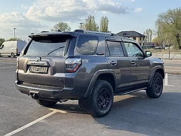 Toyota 4Runner: 2019 г., 4 л, Автомат, Бензин, Внедорожник — 4
