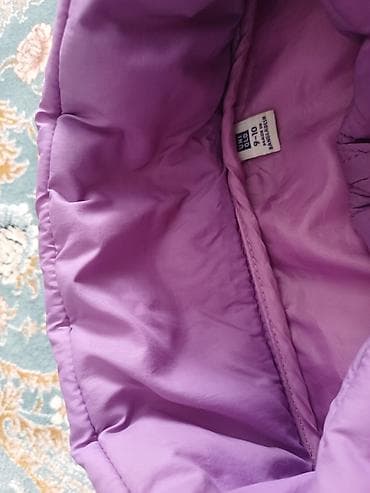 Верхняя одежда: Детские пуховые куртки UNIQLO, размер 9–10 лет (рост примерно 135–145 — 3