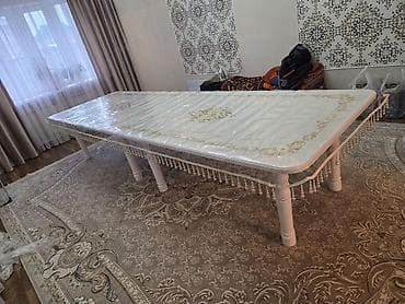 Залга арналган столдор: Зал үчүн үстөл, Бүктөө эмес, Тик бурчтуу — 4