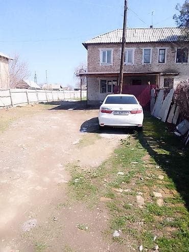 участок с шалта: 7 комнат Двухэтажный кирпичный дом с большим участком. - Материал — 2