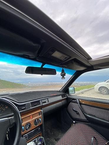 автоломбард бишкек продажа авто: Mercedes-Benz W124: 1992 г., 2.3 л, Автомат, Бензин, Седан — 3