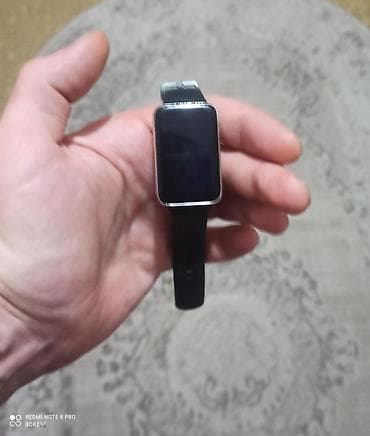 гармин капитан: Смарт-часы/фитнес-браслет с прямоугольным сенсорным экраном — 1