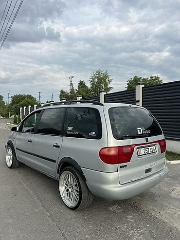 Seat Alhambra: 1999 г., 1.8 л, Механика, Бензин, Минивэн