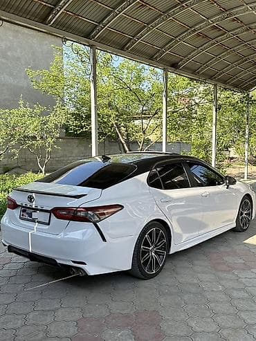 е 200: Toyota Camry: 2017 г., 2.5 л, Автомат, Бензин, Седан — 5