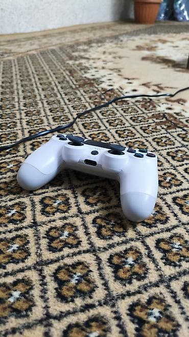 ремонт ps4: Геймпад/можно подключить телефон Sony DualShock 4 обменяю на — 1
