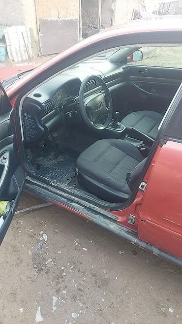 kia clarus: Audi A4: 1994 г., 1.8 л, Механика, Бензин, Седан — 6