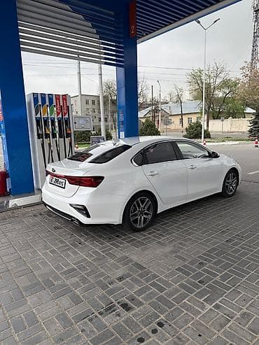 l9 pro: Kia Cerato: 2019 г., Бензин, Седан — 4