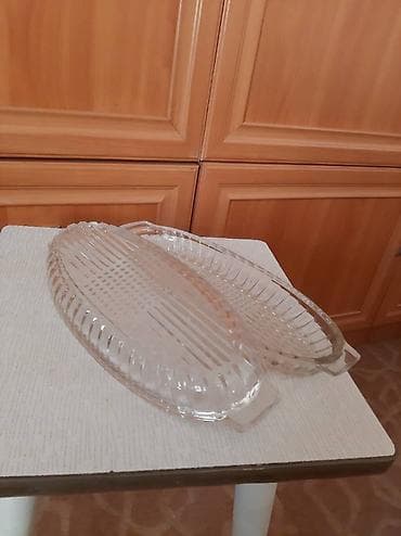 Продам селедочницы, 2 штуки, новые, не пользовались. Цена за 2 штуки — 1