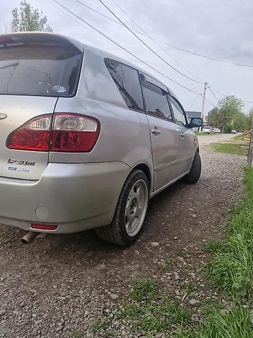 полировщик авто: Toyota Ipsum: 2001 г., 2.4 л, Автомат, Бензин, Минивэн — 5