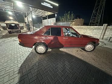 коллектор е34: Mercedes-Benz 190: 1985 г., 1.8 л, Механика, Бензин, Седан — 4