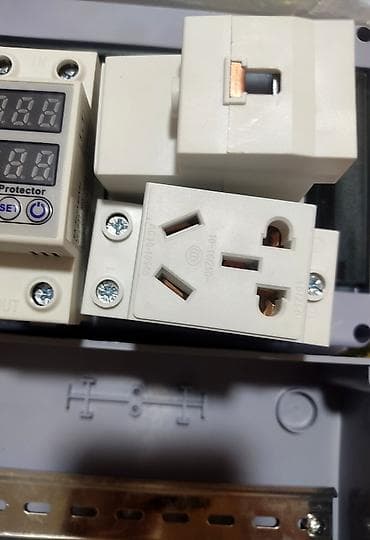 адаптер type c: Модульная розетка переходник 16 А подойдёт китайская и европейская — 1