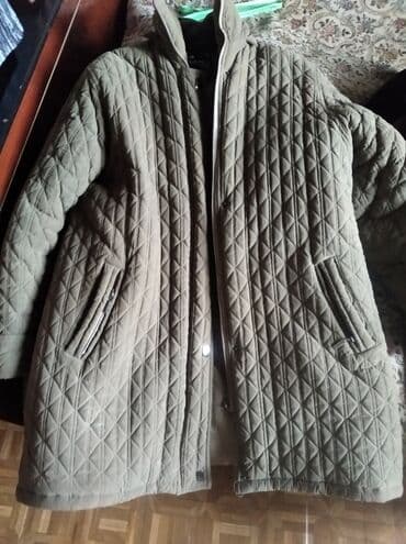 спортивные пуховики: Одевали пару раз, состояние хорошее
Размер примерно 54-56 — 4