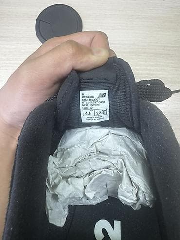 Жеке буюмдар: Эркектердин кроссовкасы, 36, New Balance, Жаңы, түсү - Кара, Өзү алып кетүү — 5