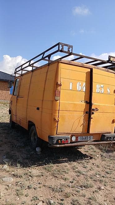 mersedes: Mercedes-Benz : 1986 г., 2.3 л, Дизель — 4
