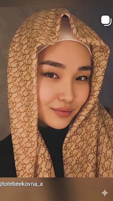 бордовый: Платки-пашмины и хиджабы для ежедневных образов и особых случаев. - — 3